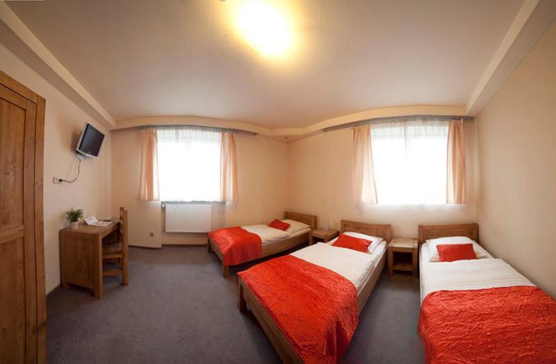 Homestay Bedrooms 3 Maja 15a Lodz (Lodz)