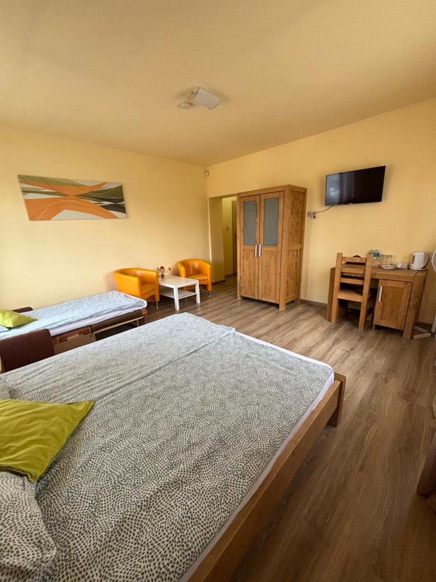 Homestay Bedrooms 3 Maja 15a